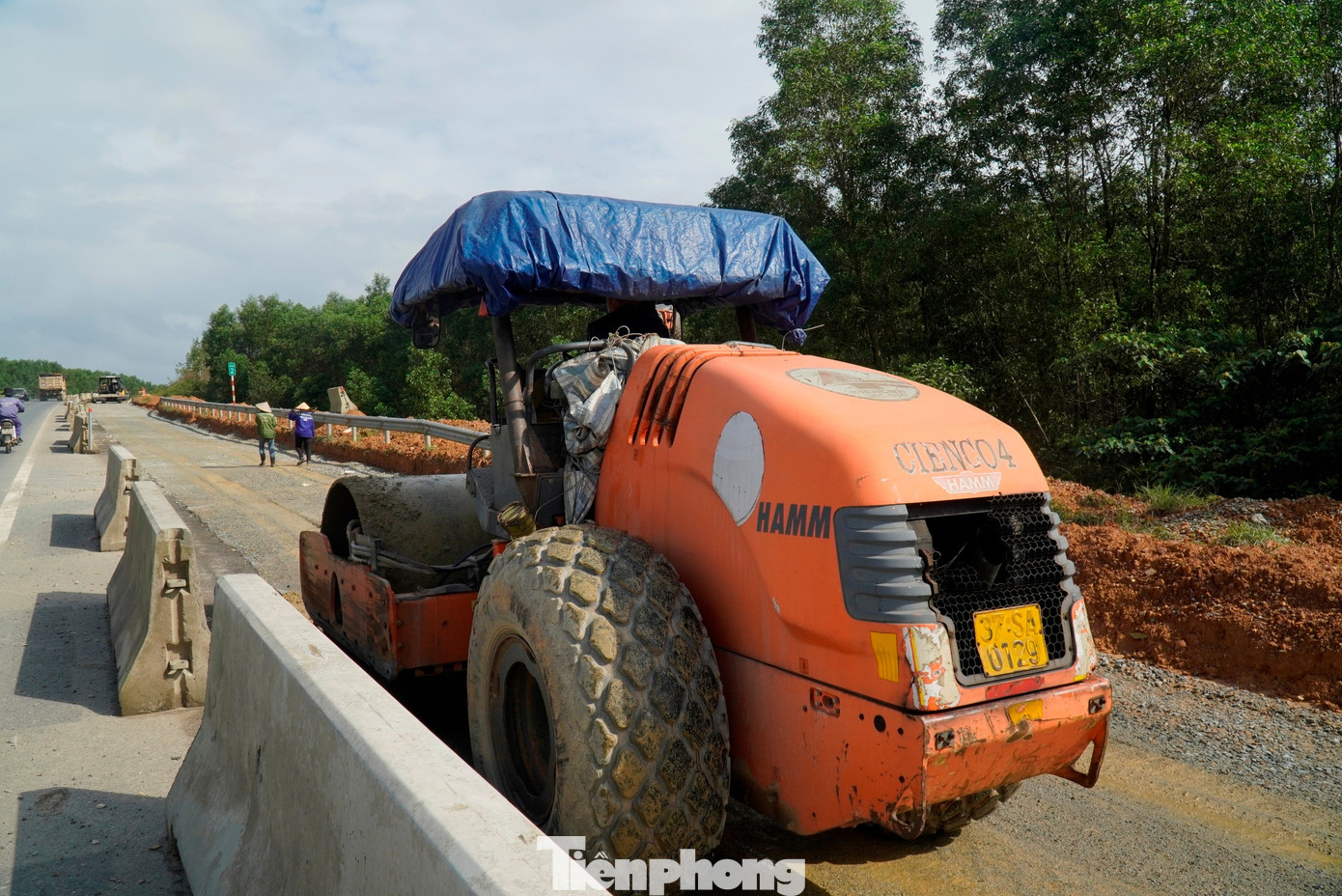 Tất bật thi công xuyên Tết trên công trình cao tốc hơn 3.000 tỷ đồng- Ảnh 14.