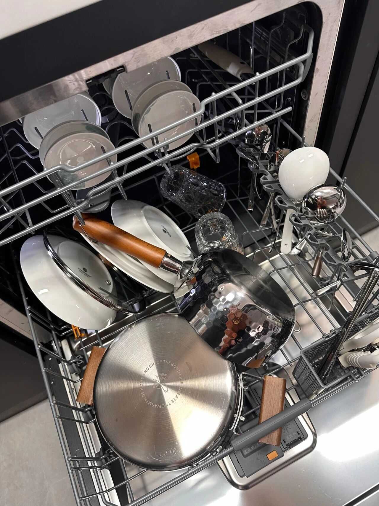 Chuyển vào nhà mới tôi mới sáng mắt ra: 5 thiết bị tưởng “xa xỉ” nhưng hóa ra đáng mua từ… đời nào - bỏ qua là tự làm khổ chính mình!- Ảnh 7.