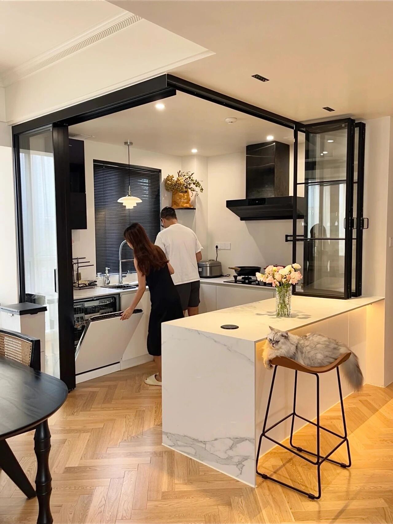 Chuyển vào nhà mới tôi mới sáng mắt ra: 5 thiết bị tưởng “xa xỉ” nhưng hóa ra đáng mua từ… đời nào - bỏ qua là tự làm khổ chính mình!- Ảnh 8.