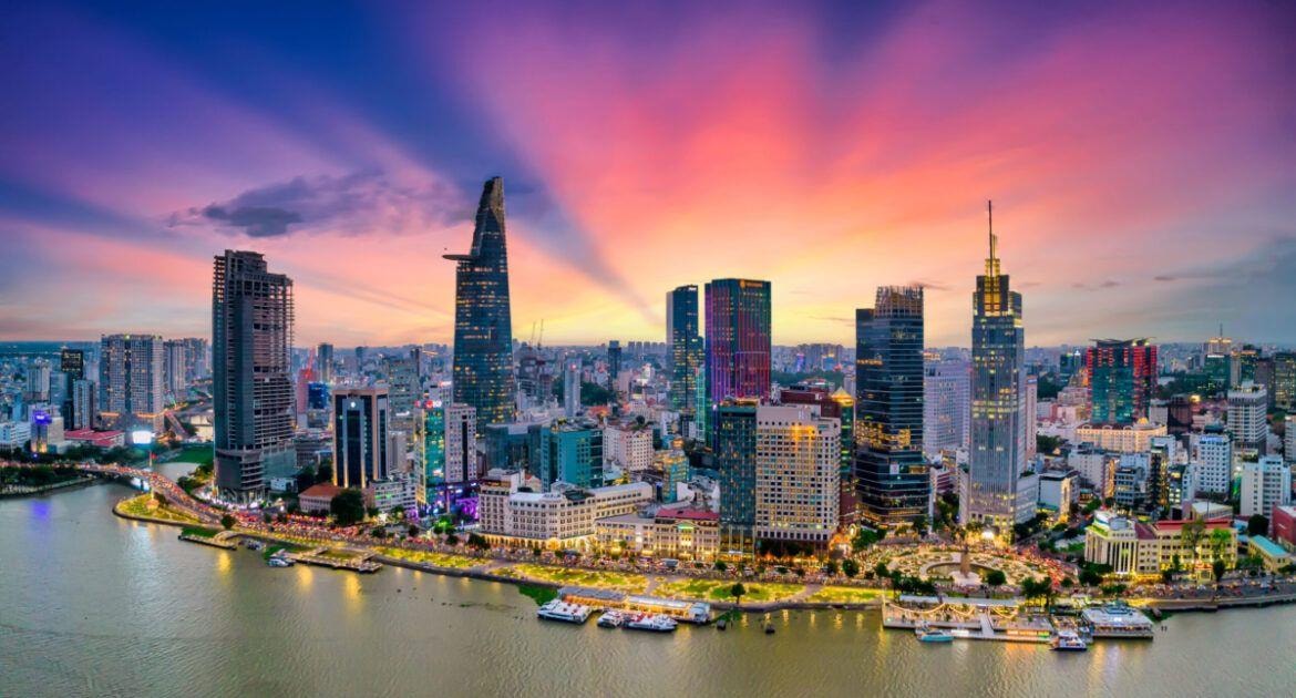 Tăng trưởng GDP Việt Nam đạt 8,02% năm 2025 - Ảnh 1.