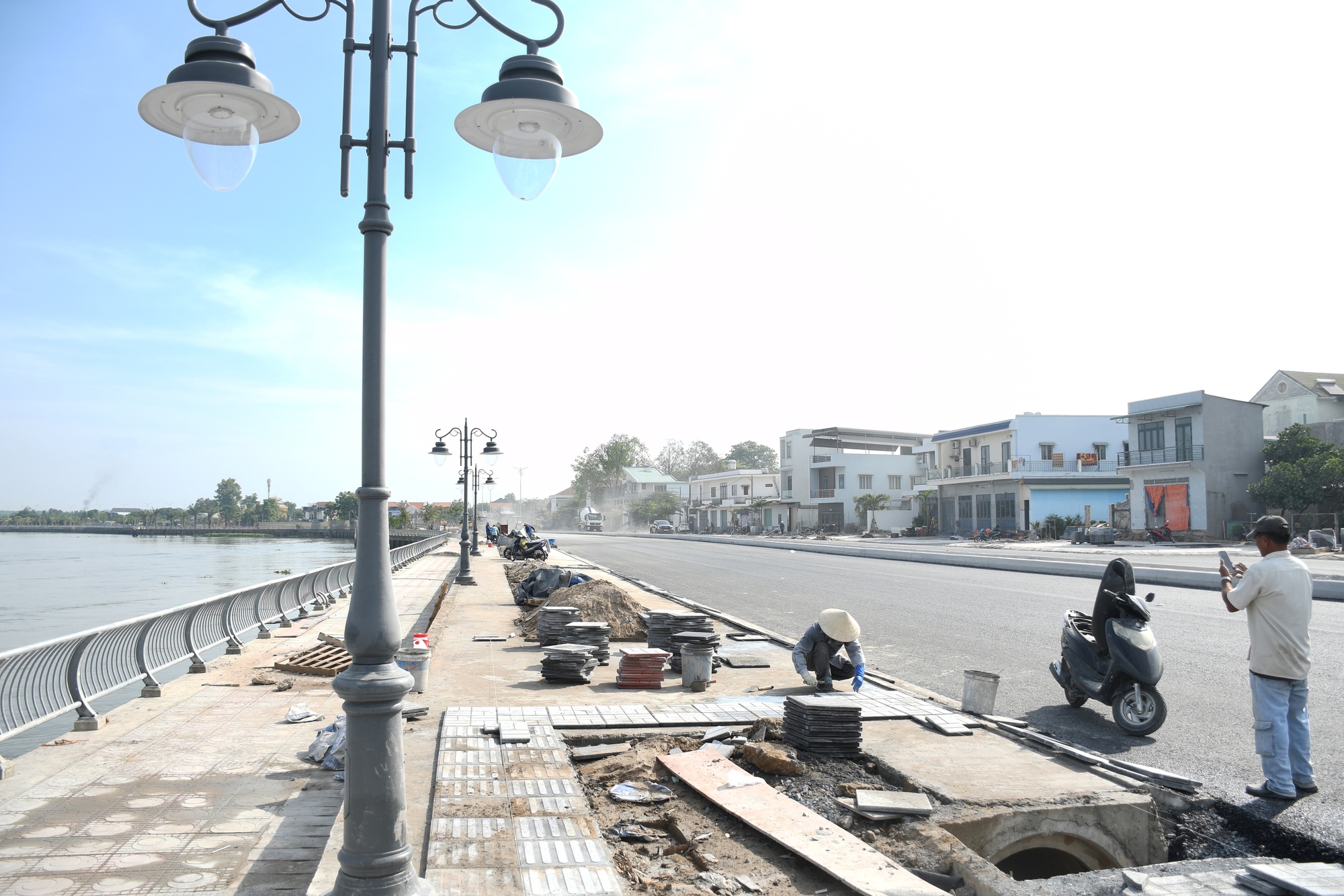 Cận cảnh đường ven sông Đồng Nai hoàn thiện trước Tết Nguyên đán 2026 - Ảnh 12.