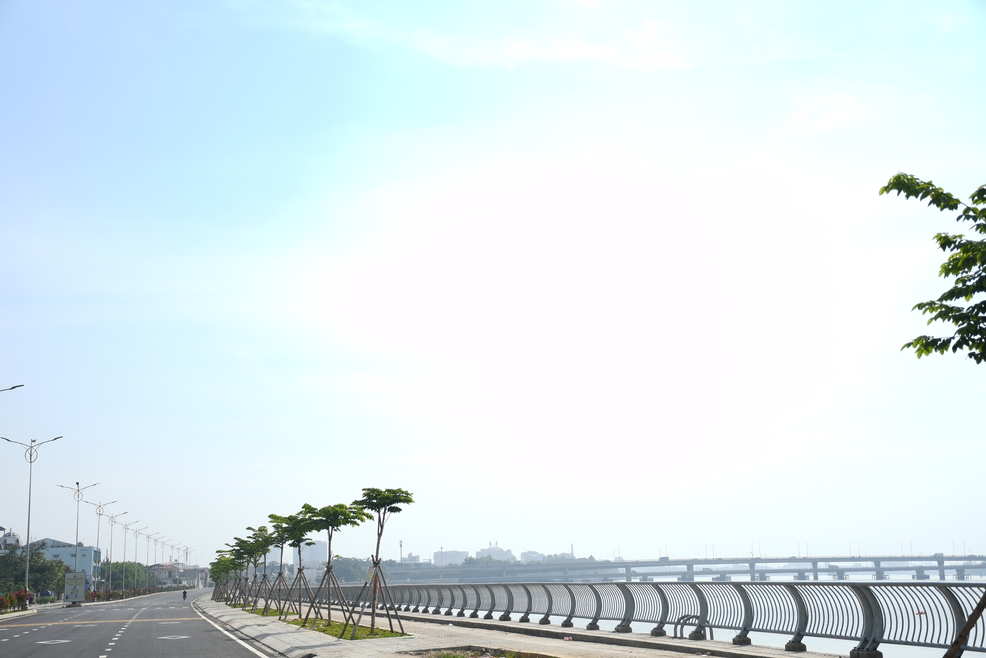 Cận cảnh đường ven sông Đồng Nai hoàn thiện trước Tết Nguyên đán 2026 - Ảnh 6.