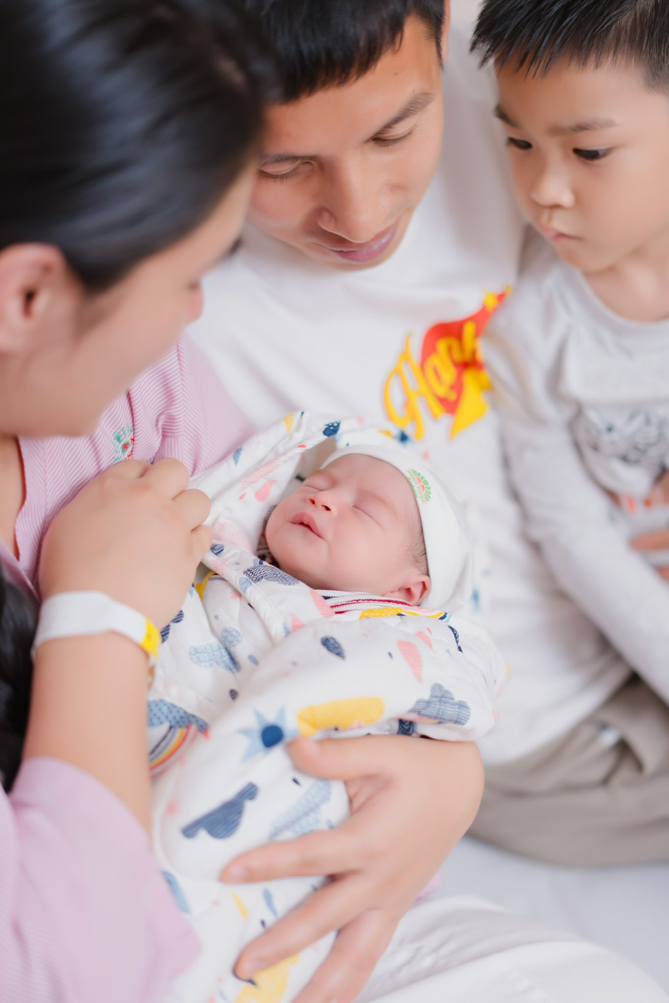 Tuyển thủ Việt Nam mở màn 2026 mỹ mãn: Xây biệt thự mấy chục tỷ, đón con gái cưng chào đời- Ảnh 2.