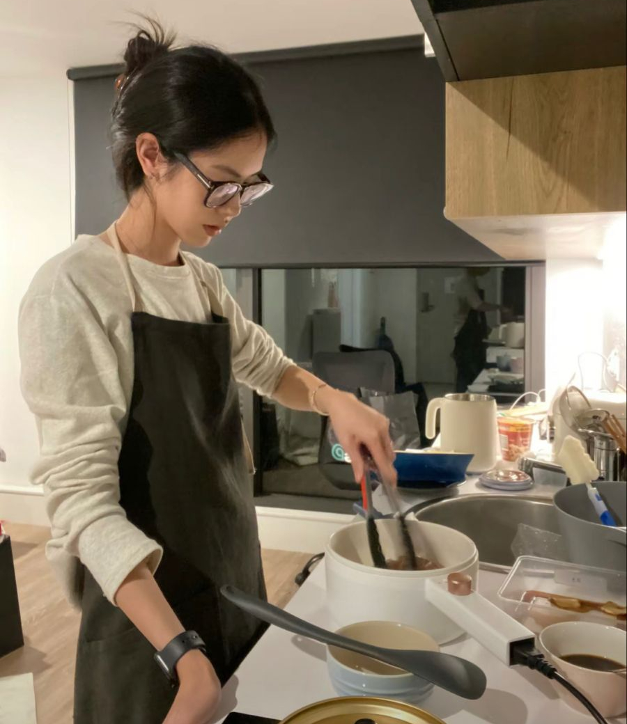 Đi làm quá áp lực, quyết định rẽ hướng: Về nhà làm “giúp việc” cho bố mẹ!- Ảnh 2.