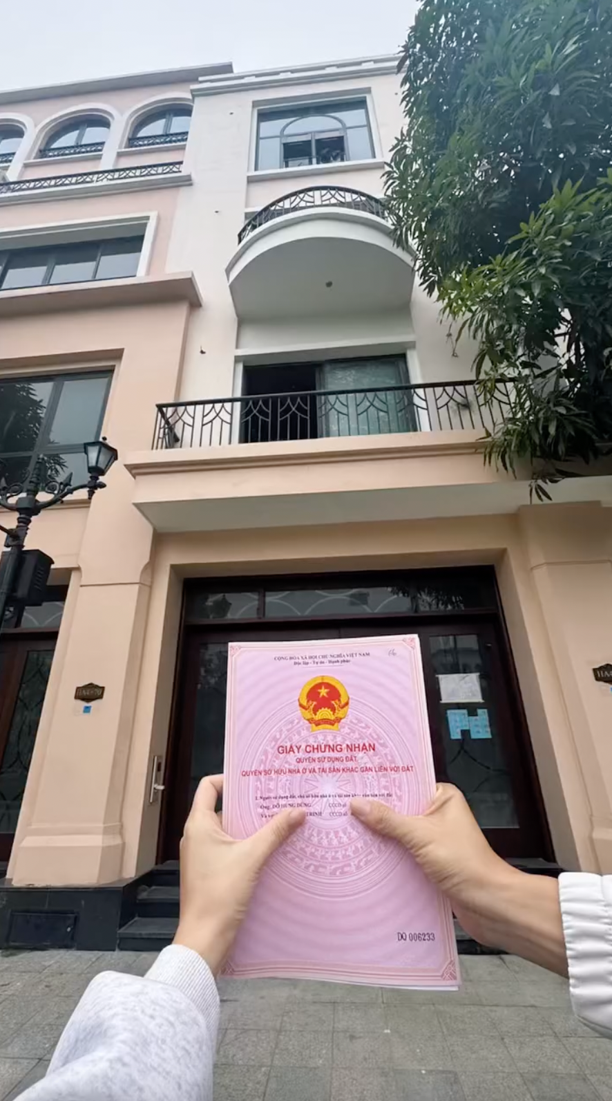 Tuyển thủ Việt Nam mở màn 2026 mỹ mãn: Xây biệt thự mấy chục tỷ, đón con gái cưng chào đời- Ảnh 5.