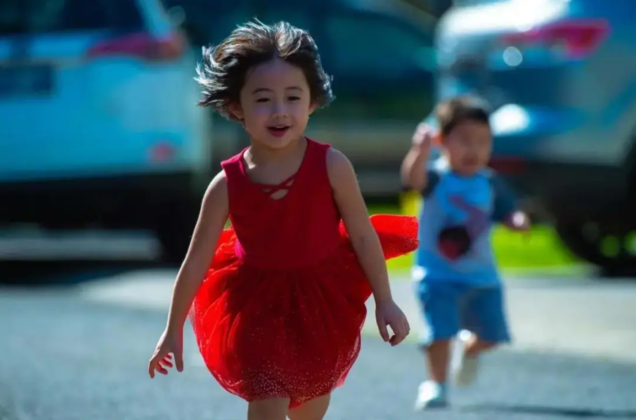 Đừng nghĩ rằng sinh con đầu lòng "trai hay gái như nhau": Không quá 20 năm sau, sự khác biệt sẽ lộ rõ - Ảnh 1.