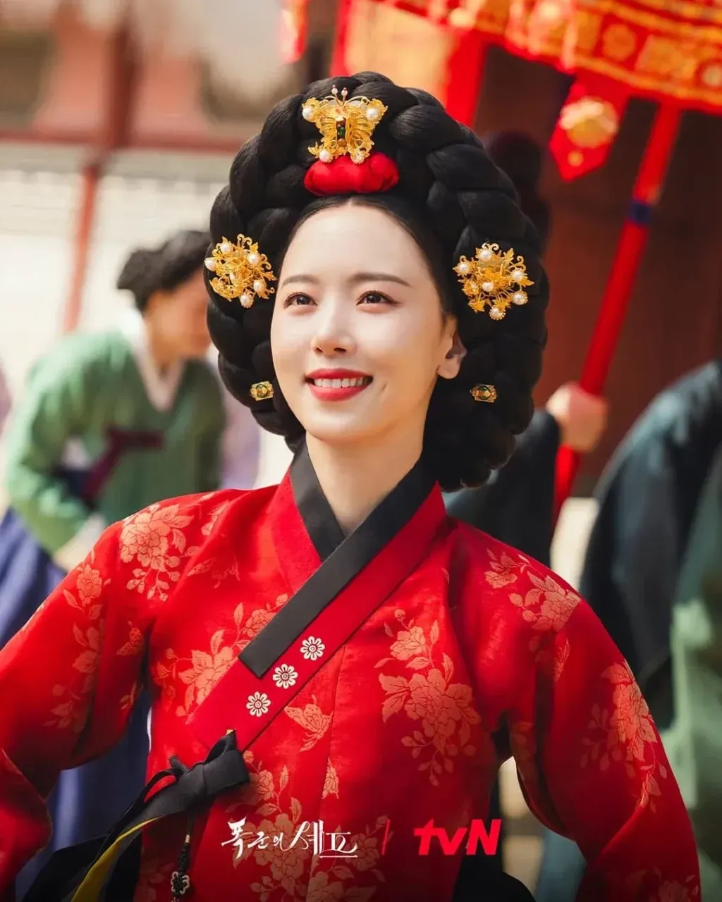 Mỹ nhân U40 trên phim là "ác nữ" khét tiếng, ngoài đời style hiền khô, siêu nữ tính - Ảnh 1.