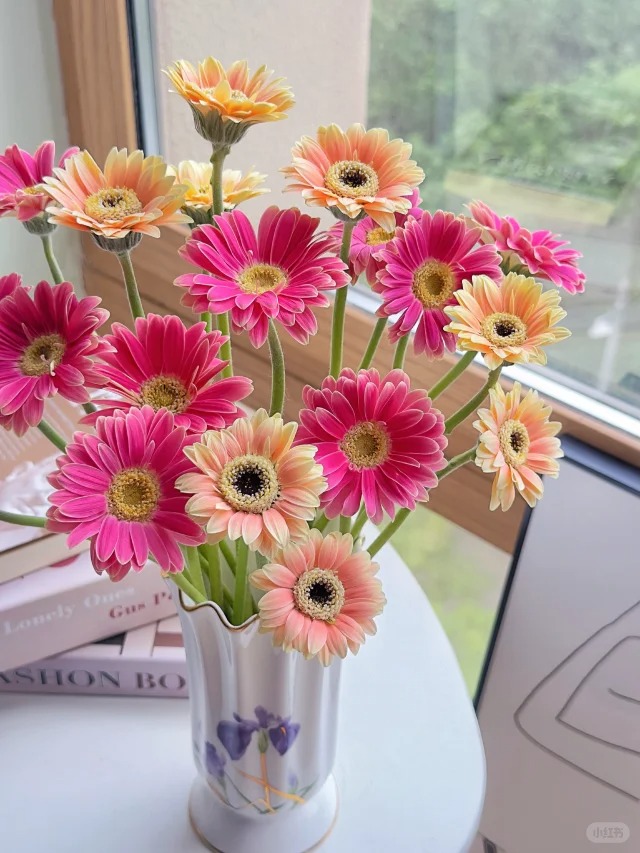 Tết này đừng chỉ cắm thược dược, thử ngay bình đồng tiền "mix" trái cây đỏ rực: Vừa đẹp lạ vừa hút tài lộc, khách đến chơi nhà ai cũng khen khéo- Ảnh 15.