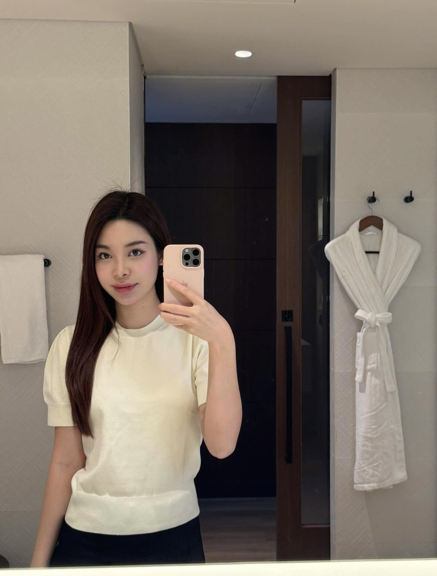 Em gái 2K1 của Đỗ Mỹ Linh, nhan sắc cỡ nào mà dân mạng xúi thi Hoa hậu?- Ảnh 1. Em gái 2K1 của Đỗ Mỹ Linh, nhan sắc cỡ nào mà dân mạng xúi thi Hoa hậu?- Ảnh 1.