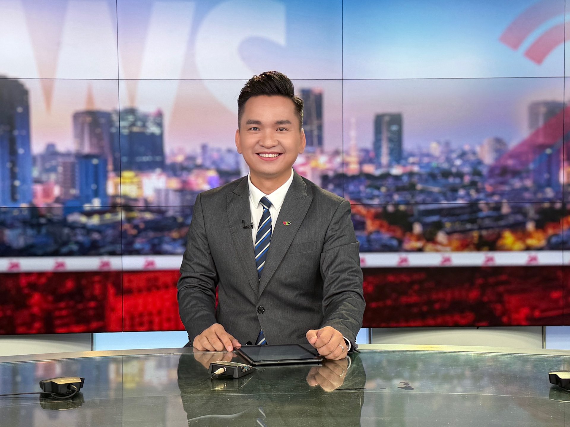 MC truyền hình triệu người yêu mến bật khóc nói về cuộc sống sau khi bị ung thư máu- Ảnh 4.