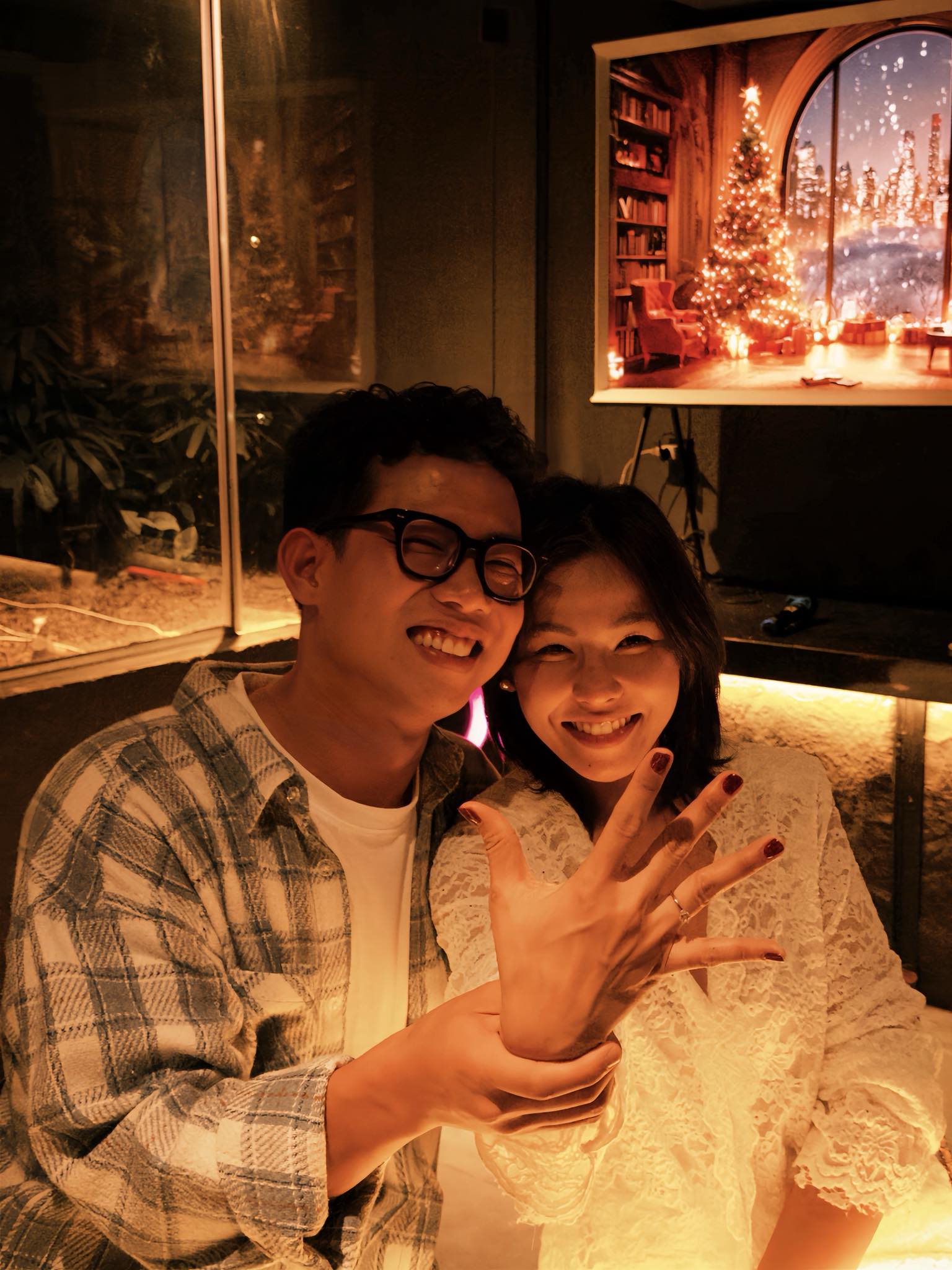 Mỹ nhân Việt vừa bí mật lên xe hoa tung luôn ảnh cưới, danh tính chú rể được hé lộ- Ảnh 6.