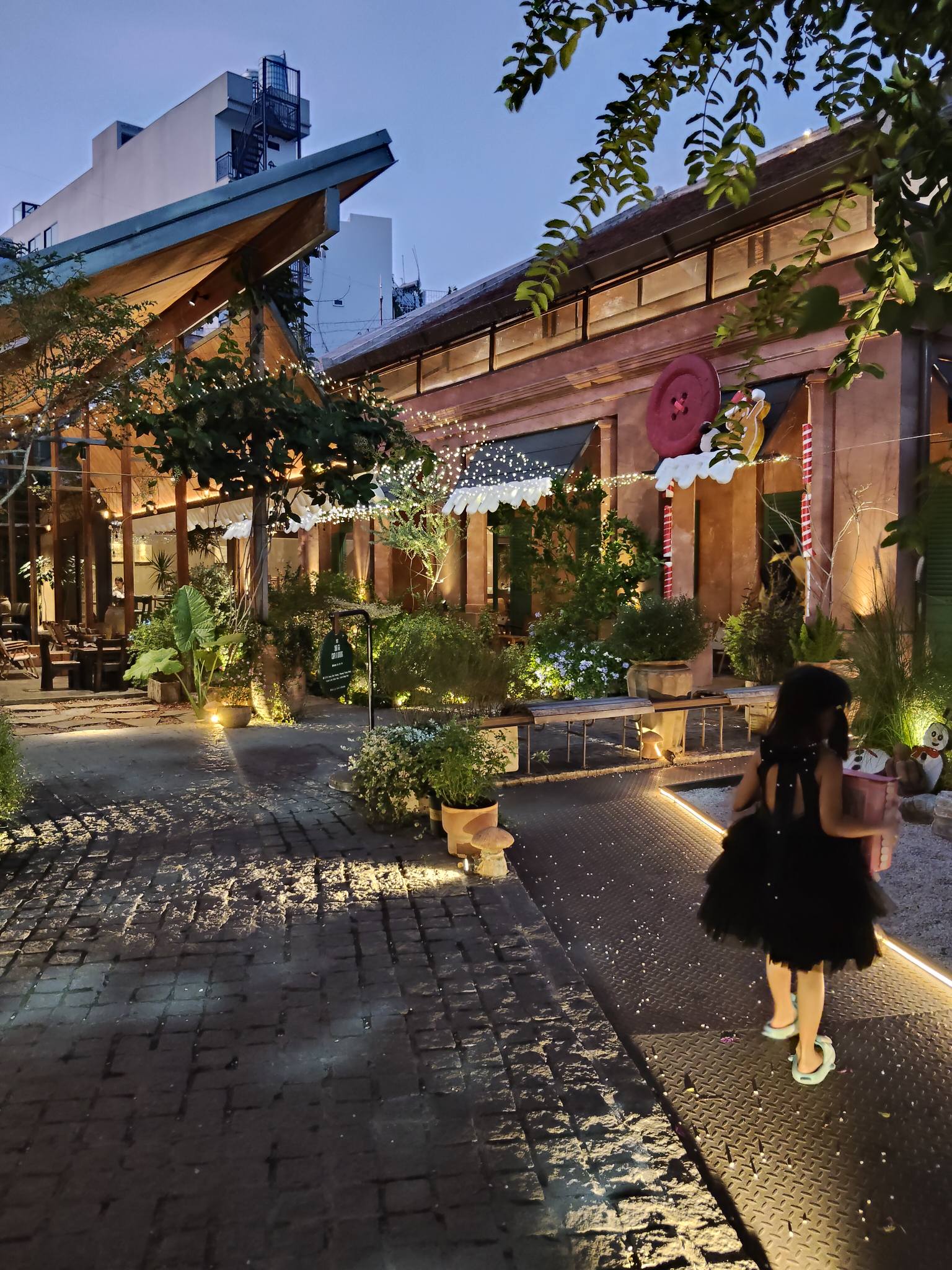 Mẹ Sài Gòn chi hơn 400 nghìn, cả nhà đi chơi cả ngày thả ga: Quá hợp lý để "học theo" cho lịch trình dịp nghỉ lễ này!- Ảnh 8.