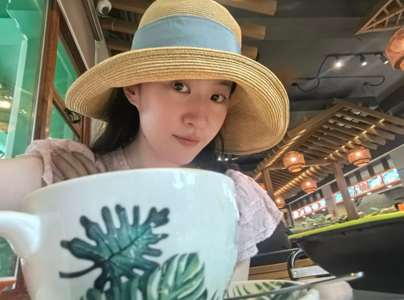 Khó tin nổi đây là gương mặt thật của Lưu Diệc Phi- Ảnh 1. Khó tin nổi đây là gương mặt thật của Lưu Diệc Phi- Ảnh 1.