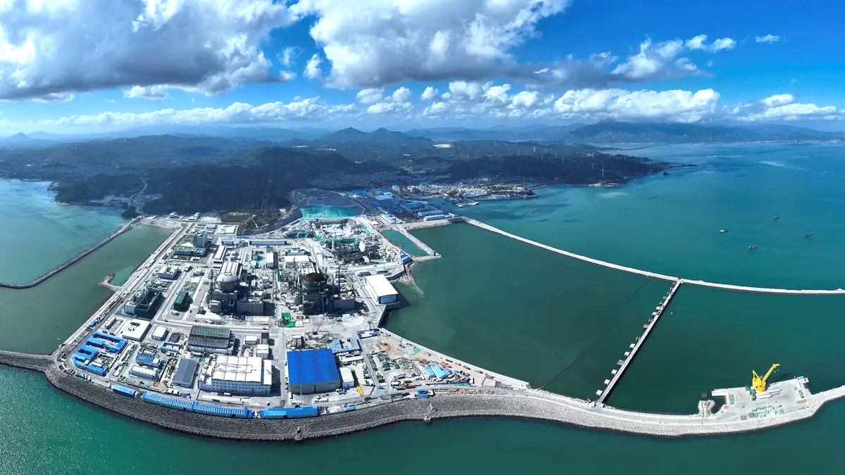 Căn cứ điện hạt nhân lớn nhất thế giới vừa đạt mốc lịch sử - Ảnh 1.