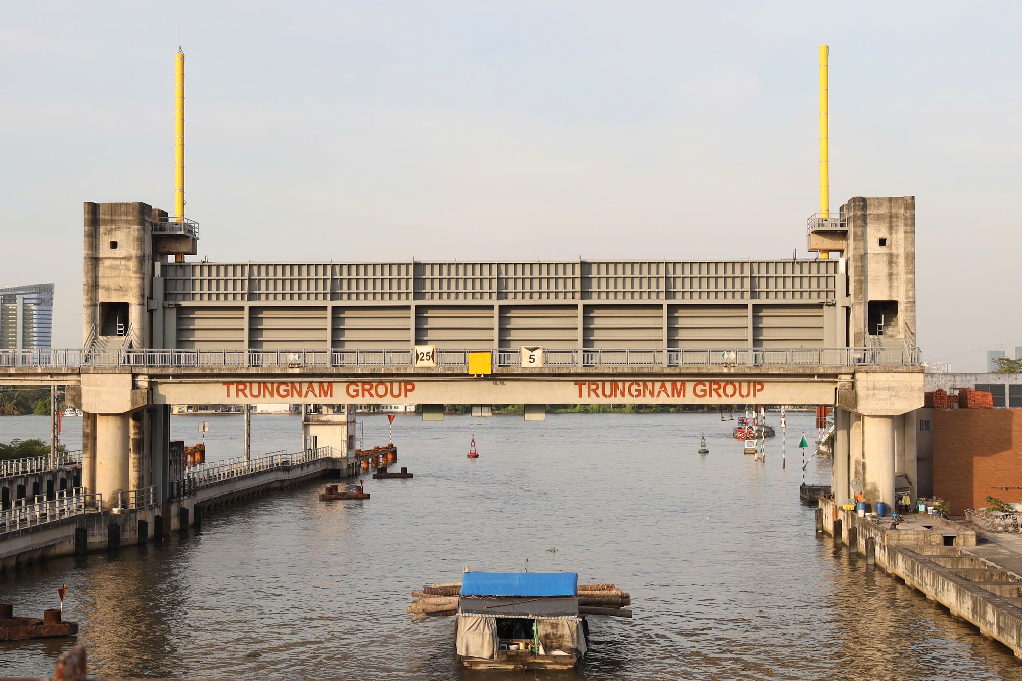 Chủ đầu tư Trung Nam nhận 3 qũy đất từ TPHCM cho dự án chống ngập 10 . 000 Tỉ đồng - Ảnh 2. Chủ đầu tư Trung Nam nhận 3 qũy đất từ TPHCM cho dự án chống ngập 10 . 000 Tỉ đồng - Ảnh 2.