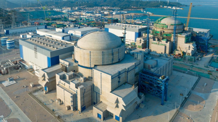 Căn cứ điện hạt nhân lớn nhất thế giới vừa đạt mốc lịch sử - Ảnh 2.