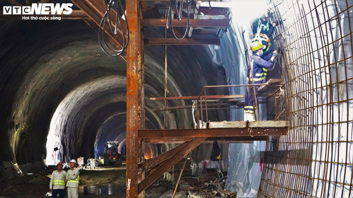 Chính thức thông toàn bộ hầm chui đèo Phượng Hoàng- Ảnh 2.