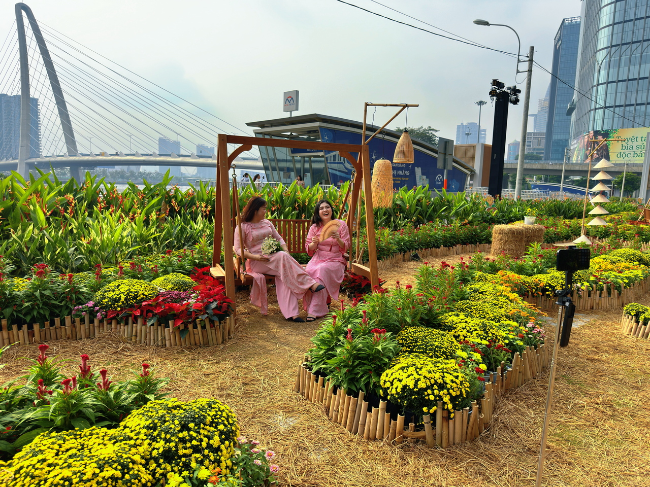 Những điểm check-in "ngàn hoa" hút khách ở TP Hồ Chí Minh- Ảnh 5. Những điểm check-in "ngàn hoa" hút khách ở TP Hồ Chí Minh- Ảnh 5.