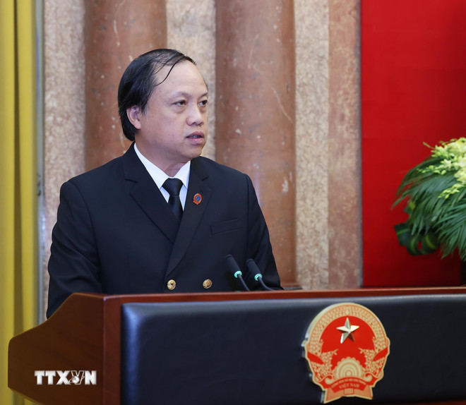 Chủ tịch nước trao quyết định bổ nhiệm 2 Phó Chánh án TAND Tối cao - Ảnh 2.