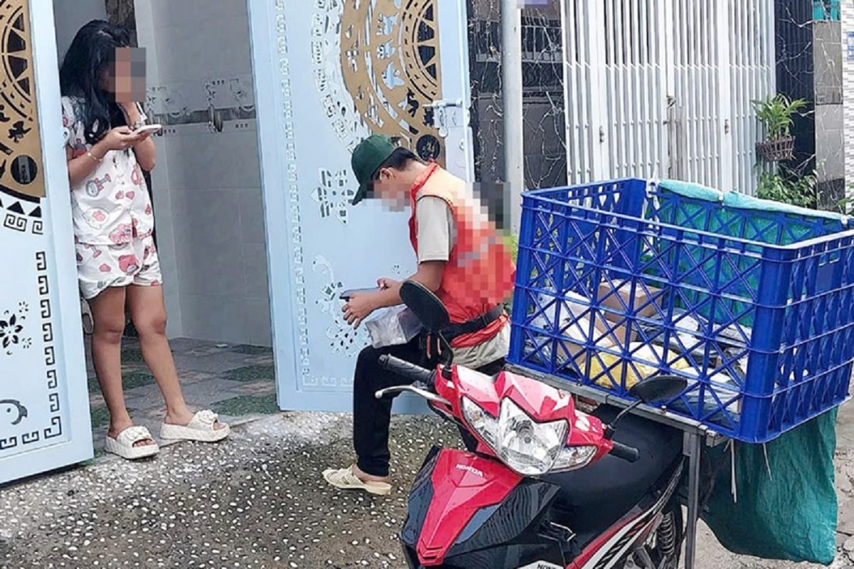 Xuất hiện chiêu lừa đảo mới liên quan đến shipper giao hàng, người dân cẩn thận mất sạch tiền trong tài khoản- Ảnh 1.