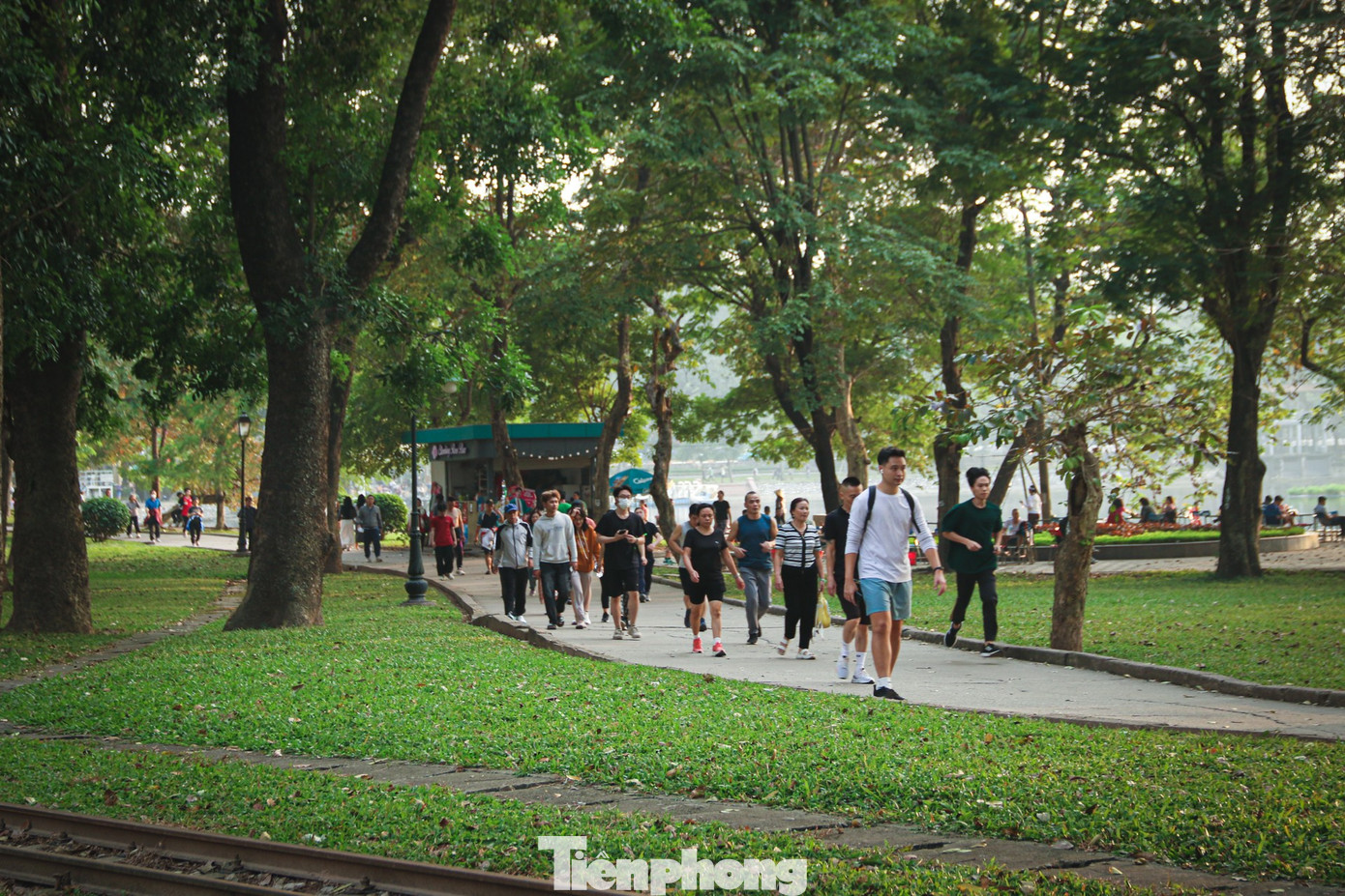 Loạt công viên Hà Nội 'lột xác' sau chỉnh trang- Ảnh 12.