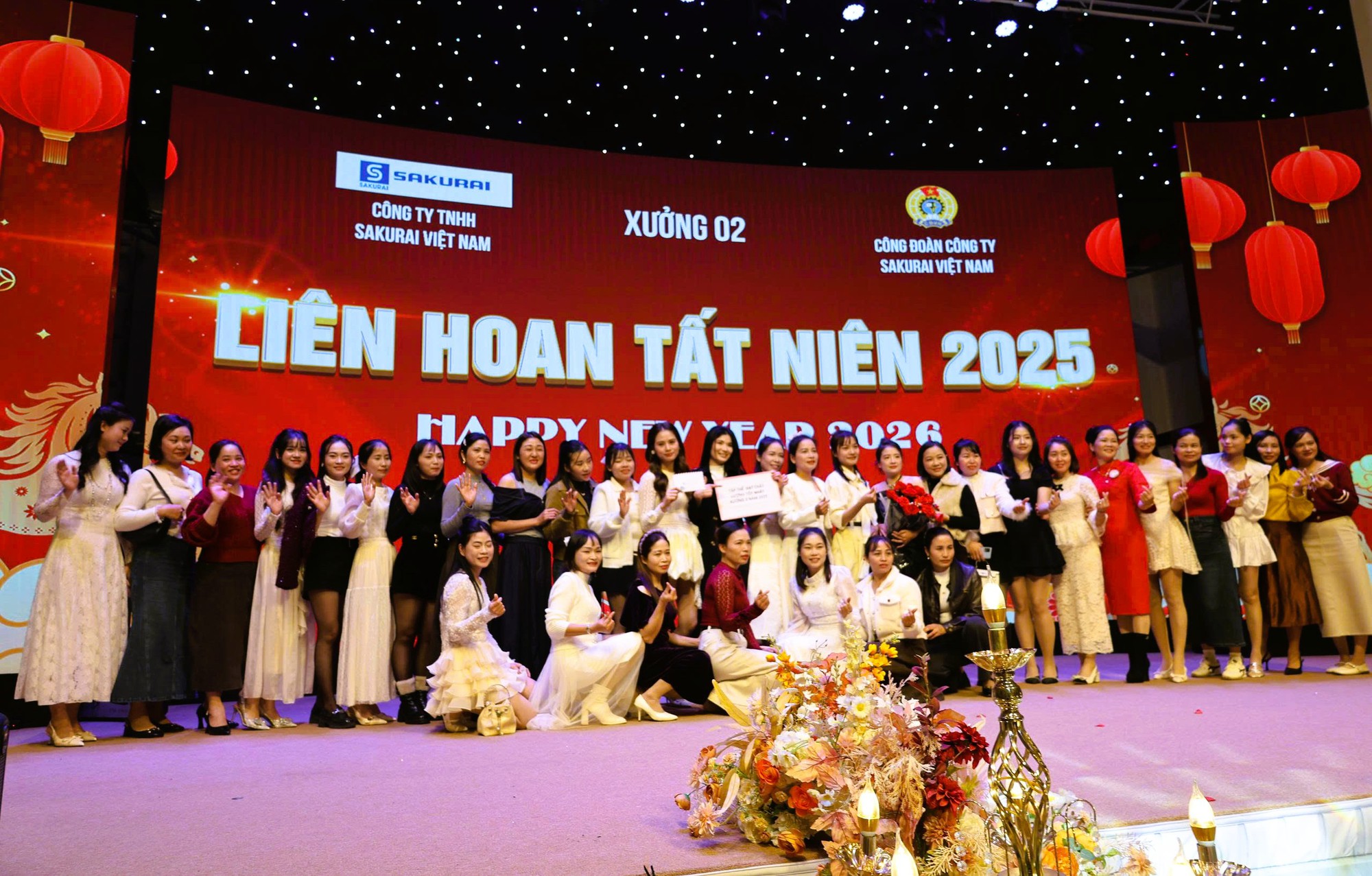 Một công ty chi 5 tỉ đồng, chọn nhà hàng "VIP" tổ chức tất niên cho 13.000 công nhân - Ảnh 2.