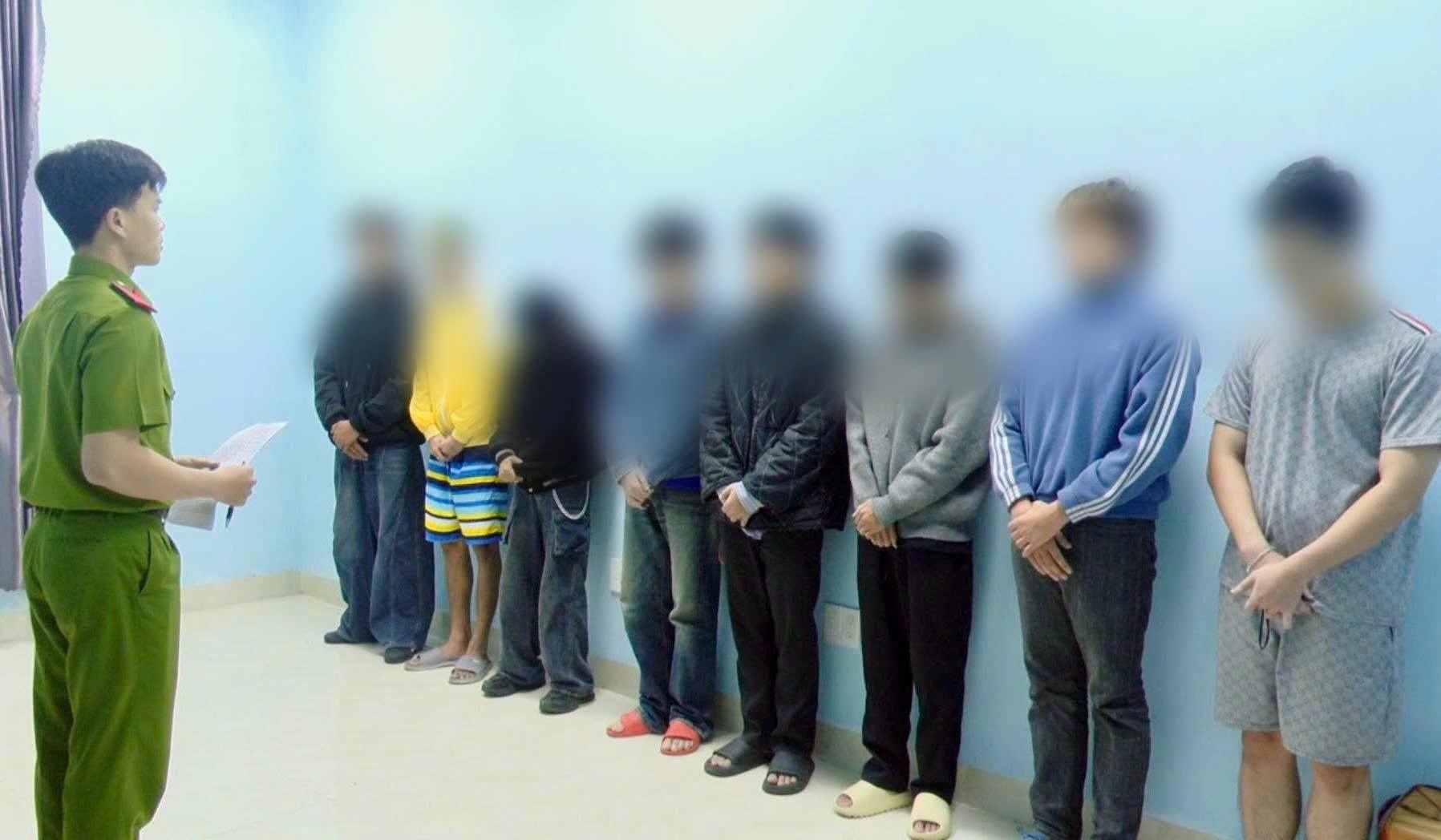 Tạm giữ hình sự chủ nhà hàng Trần Bản Thiện và một nhân viên - Ảnh 1.