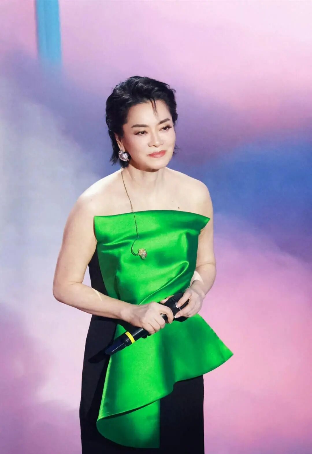 Nữ diva dại dột từ bỏ tài sản gần 100.000 tỷ đồng của chồng quá cố, 2 năm sau mọi chuyện mới vỡ lẽ- Ảnh 6. Nữ diva dại dột từ bỏ tài sản gần 100.000 tỷ đồng của chồng quá cố, 2 năm sau mọi chuyện mới vỡ lẽ- Ảnh 6.