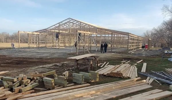 Cặp vợ chồng chi hơn 52 tỷ đồng mua mảnh đất 162 ha để xây nhà nghỉ hưu: “Chúng tôi không tìm được căn nhà nào phù hợp nên mua đất tự xây”- Ảnh 2.