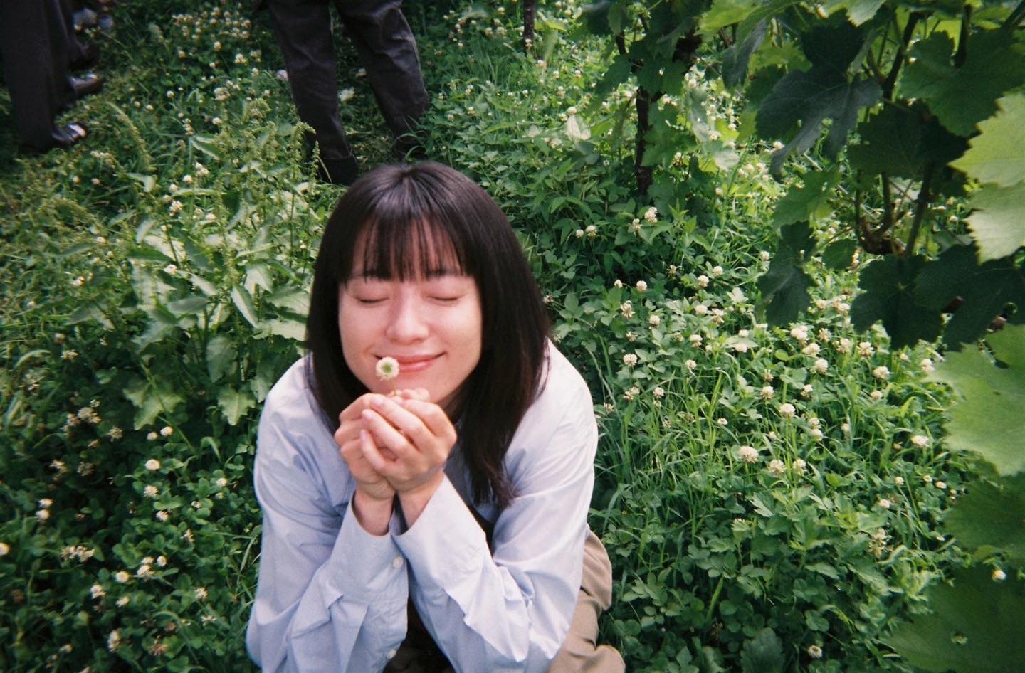 Minh tinh 39 tuổi đăng ảnh cận cam thường: Biết ngắm làn da không tuổi hay bộ nhẫn vài trăm triệu đây?- Ảnh 4.