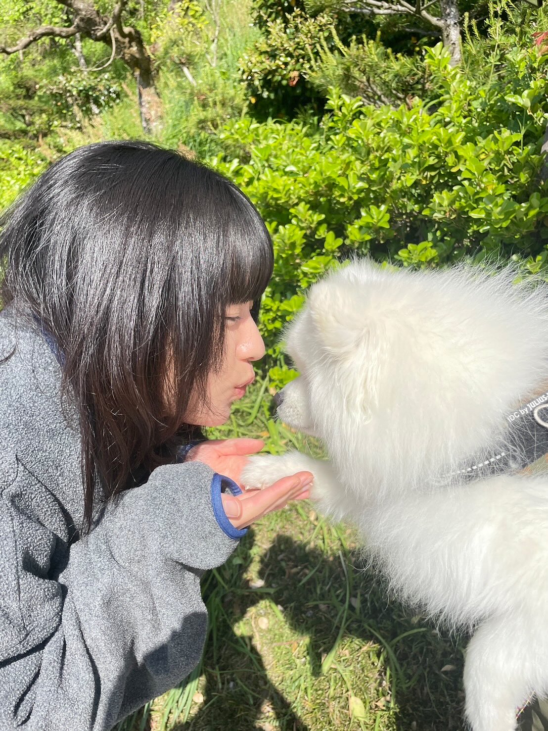 Minh tinh 39 tuổi đăng ảnh cận cam thường: Biết ngắm làn da không tuổi hay bộ nhẫn vài trăm triệu đây?- Ảnh 5.