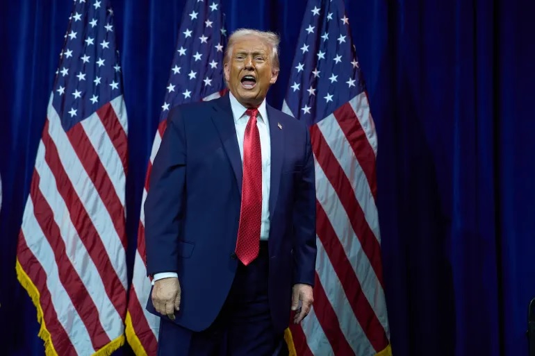 Bước đi táo bạo của ông Donald Trump về dầu mỏ Venezuela - Ảnh 1. Bước đi táo bạo của ông Donald Trump về dầu mỏ Venezuela - Ảnh 1.