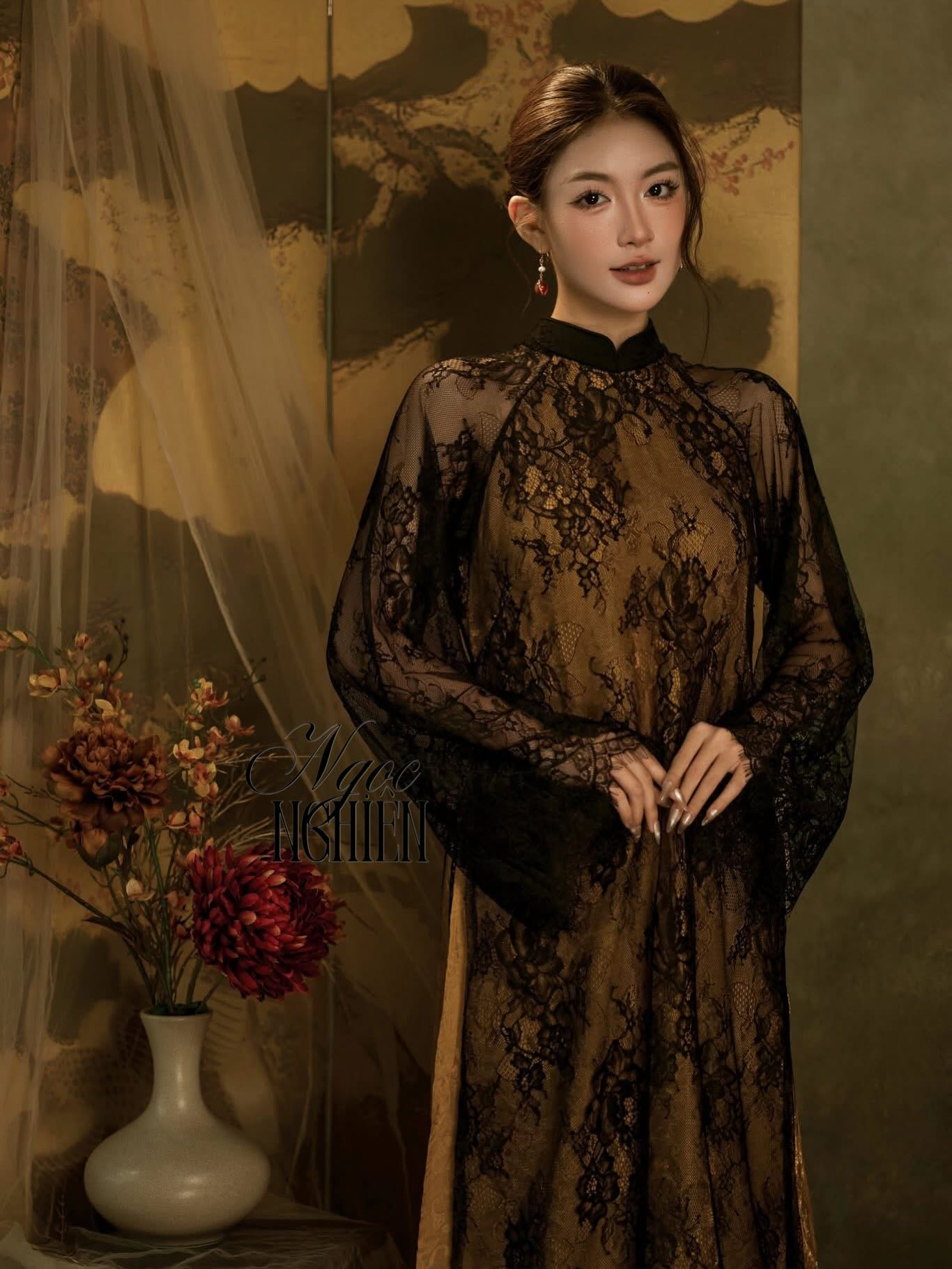 Vì sao áo dài ren được dự đoán là “át chủ bài” mùa Tết 2026?- Ảnh 2.