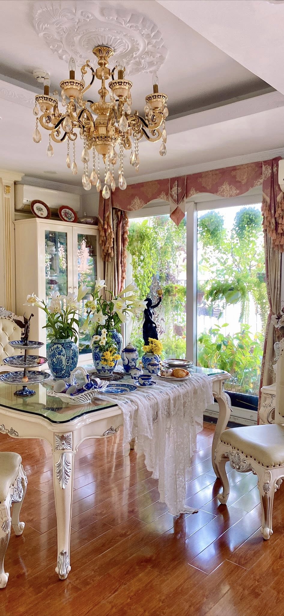 Căn hộ 156m² ngập hoa của vợ chồng U60 ở Hà Nội - nơi tuổi trung niên chậm lại và an yên- Ảnh 8.