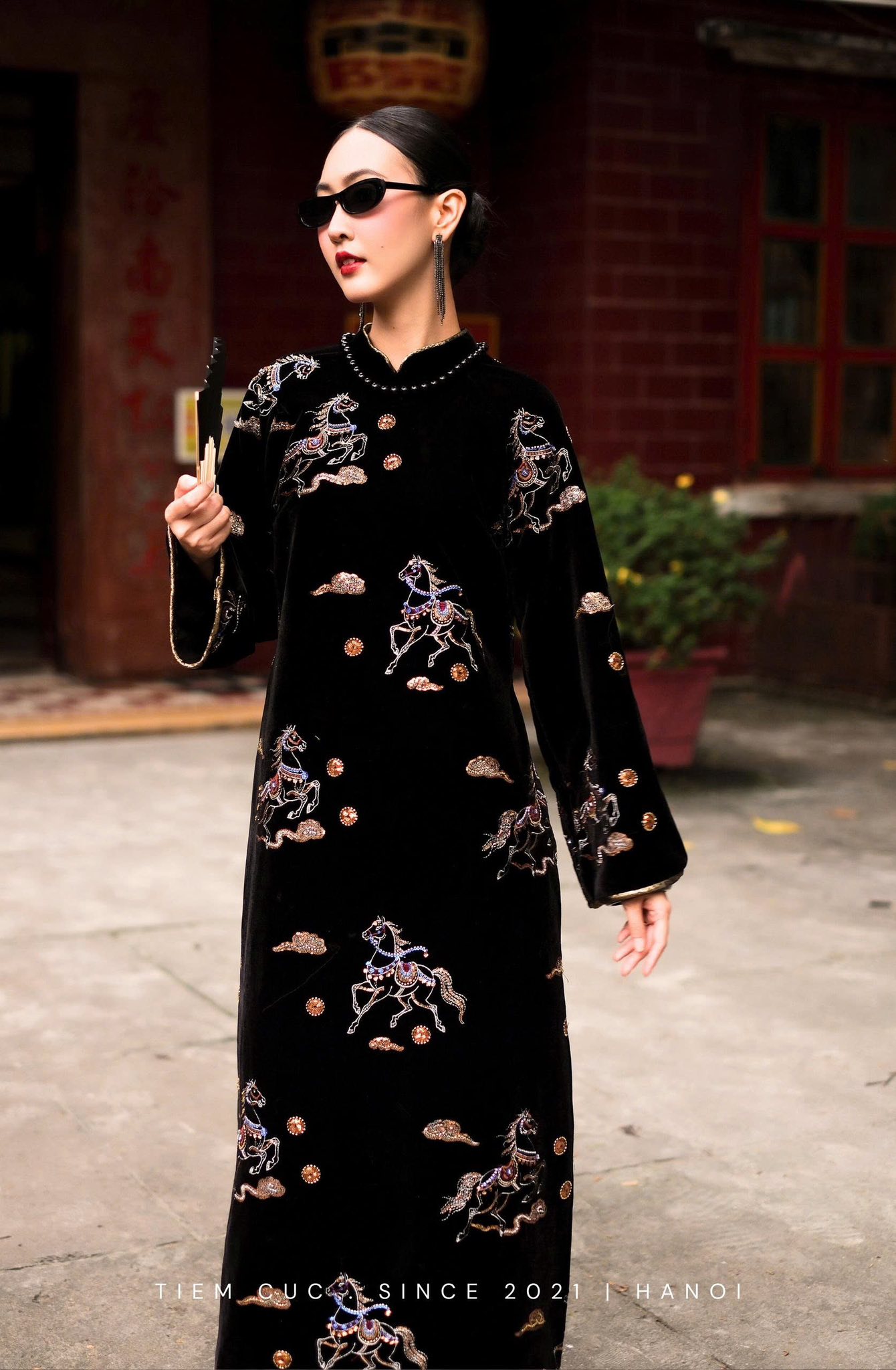 Vì sao áo dài ren được dự đoán là “át chủ bài” mùa Tết 2026?- Ảnh 21.