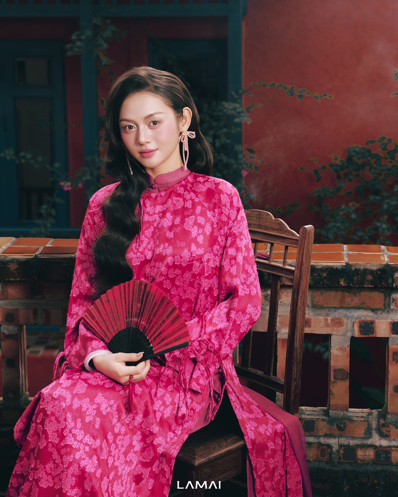 Vì sao áo dài ren được dự đoán là “át chủ bài” mùa Tết 2026?- Ảnh 14.