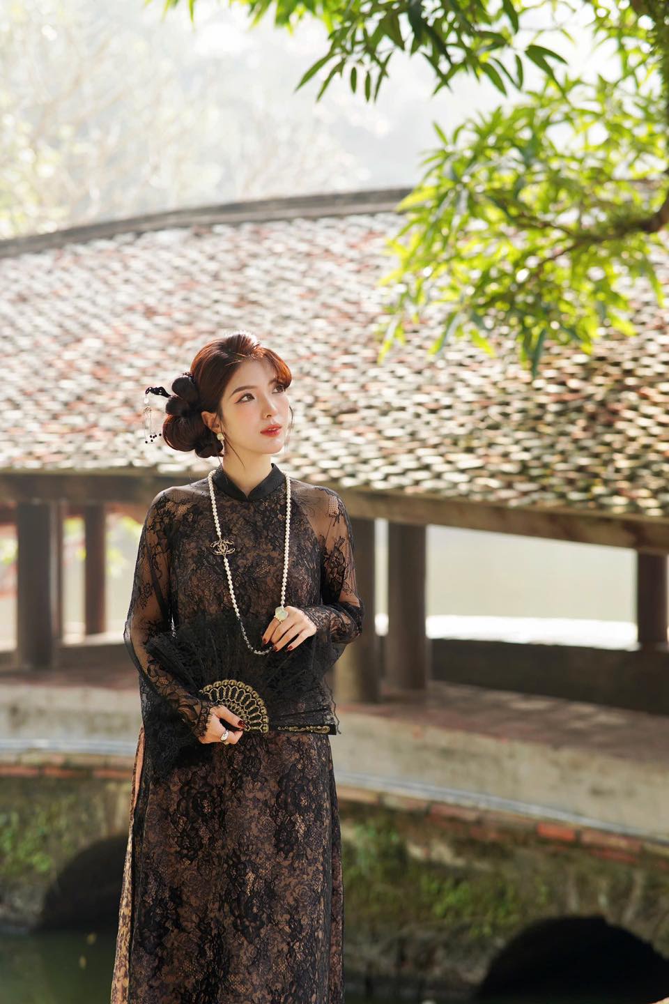 Vì sao áo dài ren được dự đoán là “át chủ bài” mùa Tết 2026?- Ảnh 4.