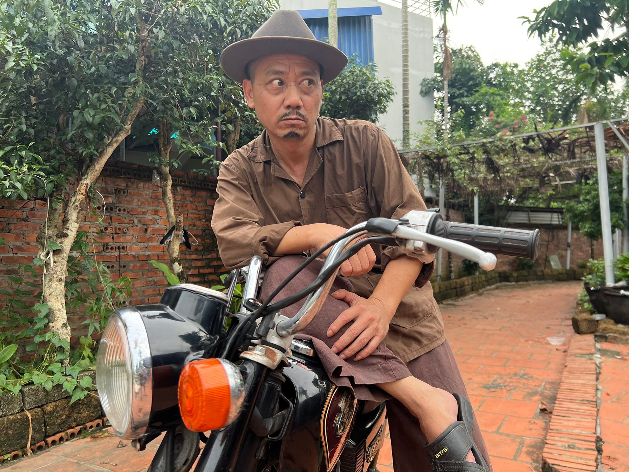 Nam nghệ sĩ cưới chân dài kém 9 tuổi từng thi Hoa hậu, sở hữu nhà sang 4 tầng ở Hà Nội- Ảnh 2.