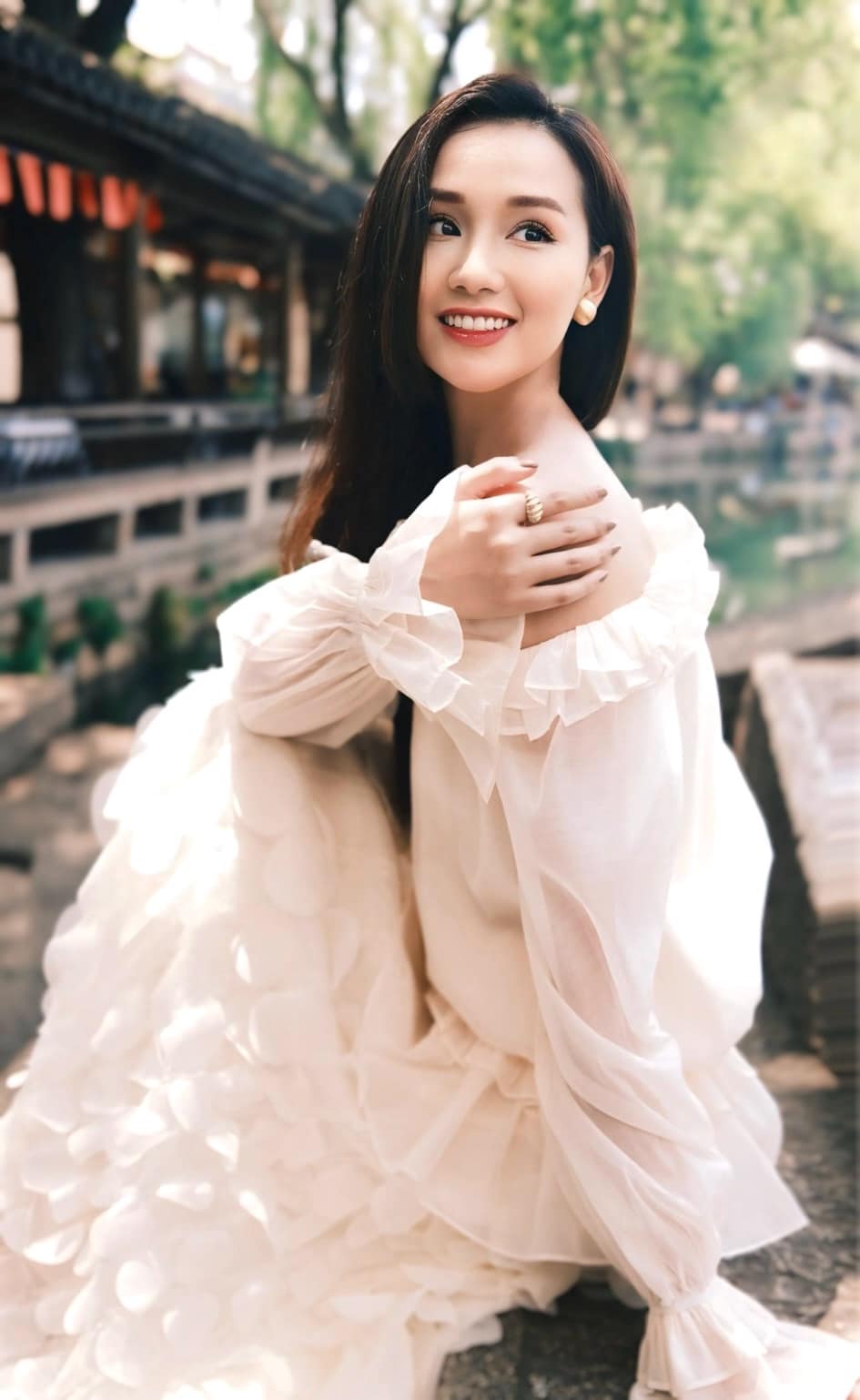 Nhan sắc bà chủ chuỗi siêu thị là "mỹ nhân phim giờ vàng VTV", sống trong biệt thự 60 tỷ ở Hà Nội- Ảnh 1.