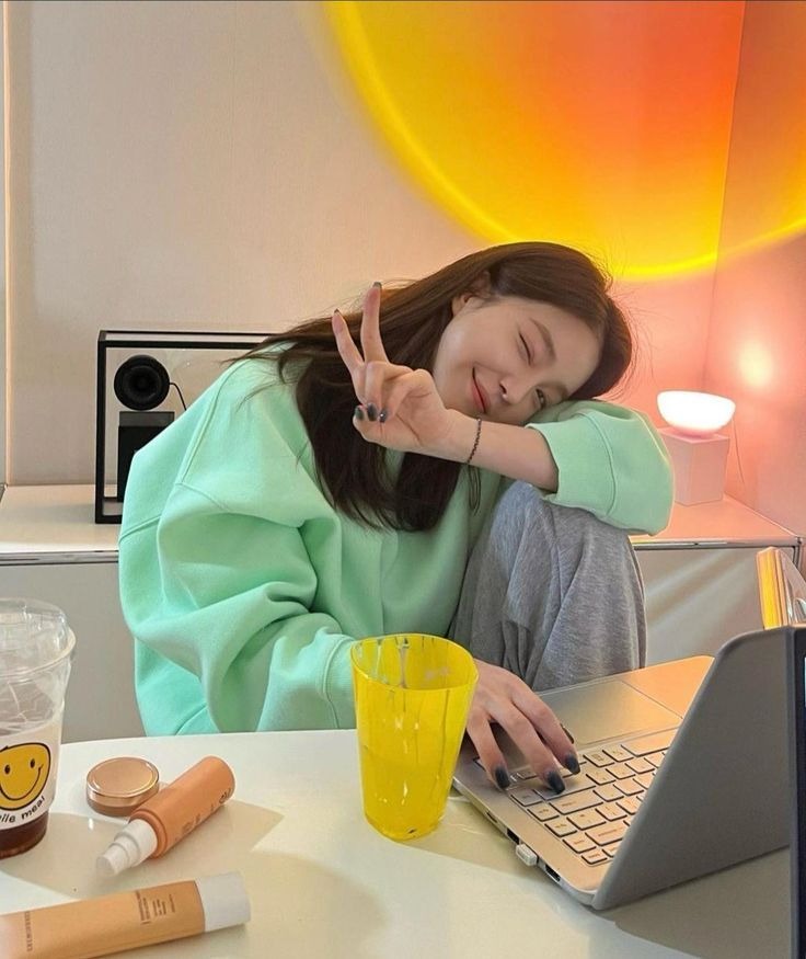 Dân văn phòng nhớ kỹ 5 thứ này trước khi mua vàng, mua bạc- Ảnh 1.