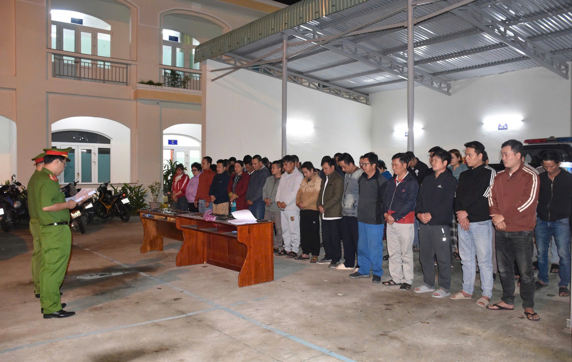 Bắt Nguyễn Văn Công SN 1986, cầm đầu đường dây tội phạm quy mô đặc biệt lớn - Ảnh 1.