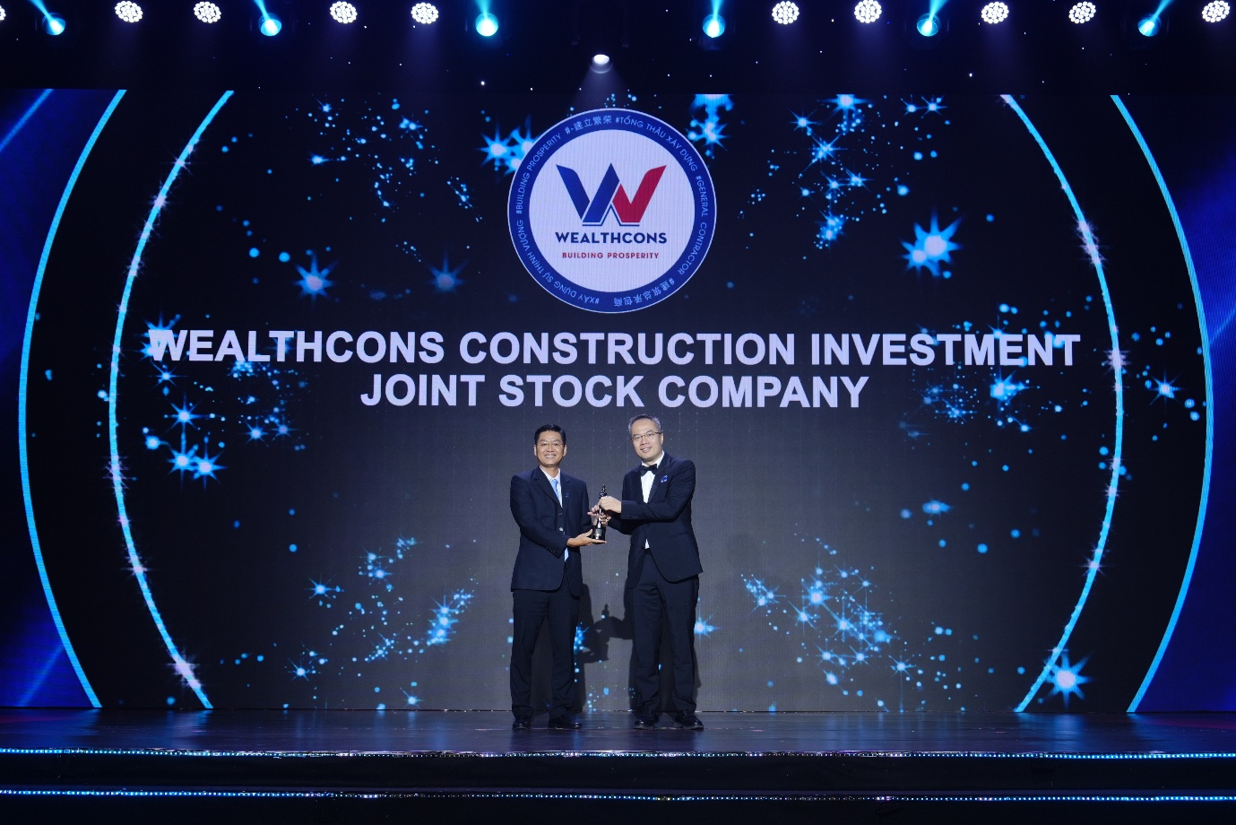 Wealthcons được vinh danh trong Top 500 doanh nghiệp tư nhân lớn nhất Việt Nam- Ảnh 2.