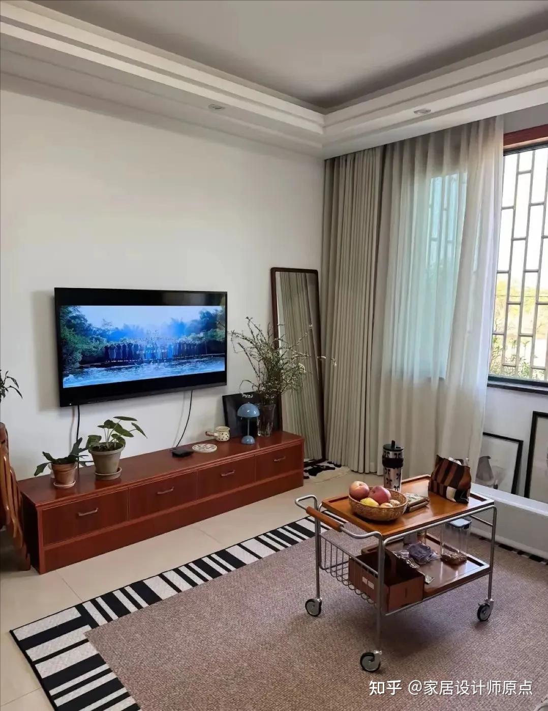 Người phụ nữ 52 tuổi sống tối giản gây sốt mạng: Không tích trữ đồ, không giao du xã hội và bài toán tài chính khiến nhiều người trung niên phải nhìn lại- Ảnh 1.