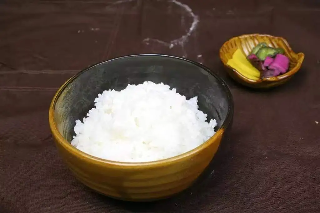 Cắt hoàn toàn tinh bột để kiểm soát đường huyết: Người phụ nữ 51 tuổi nhận kết quả bất ngờ - Ảnh 1.