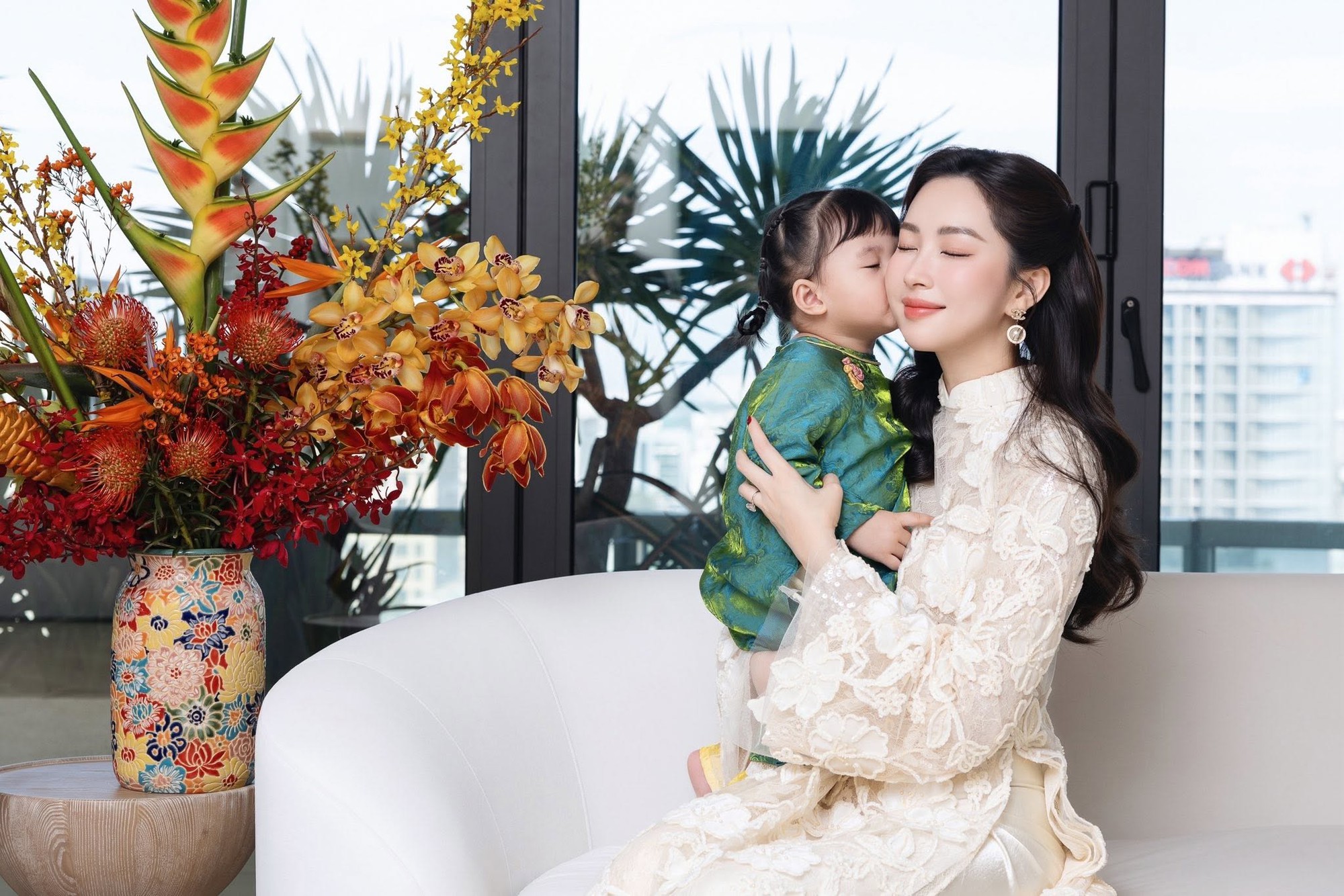Đặng Thu Thảo hiếm hoi khoe ái nữ: Con gái cả càng lớn càng xinh, gia đình nàng hậu 3 con hiện tại ra sao? - Ảnh 6.