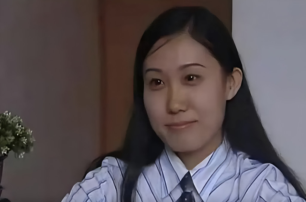 Cú trượt dài của nữ thần đồng từng xuất hiện trên đài truyền hình quốc gia, sau đó lại bỏ học và làm mẹ đơn thân- Ảnh 3.