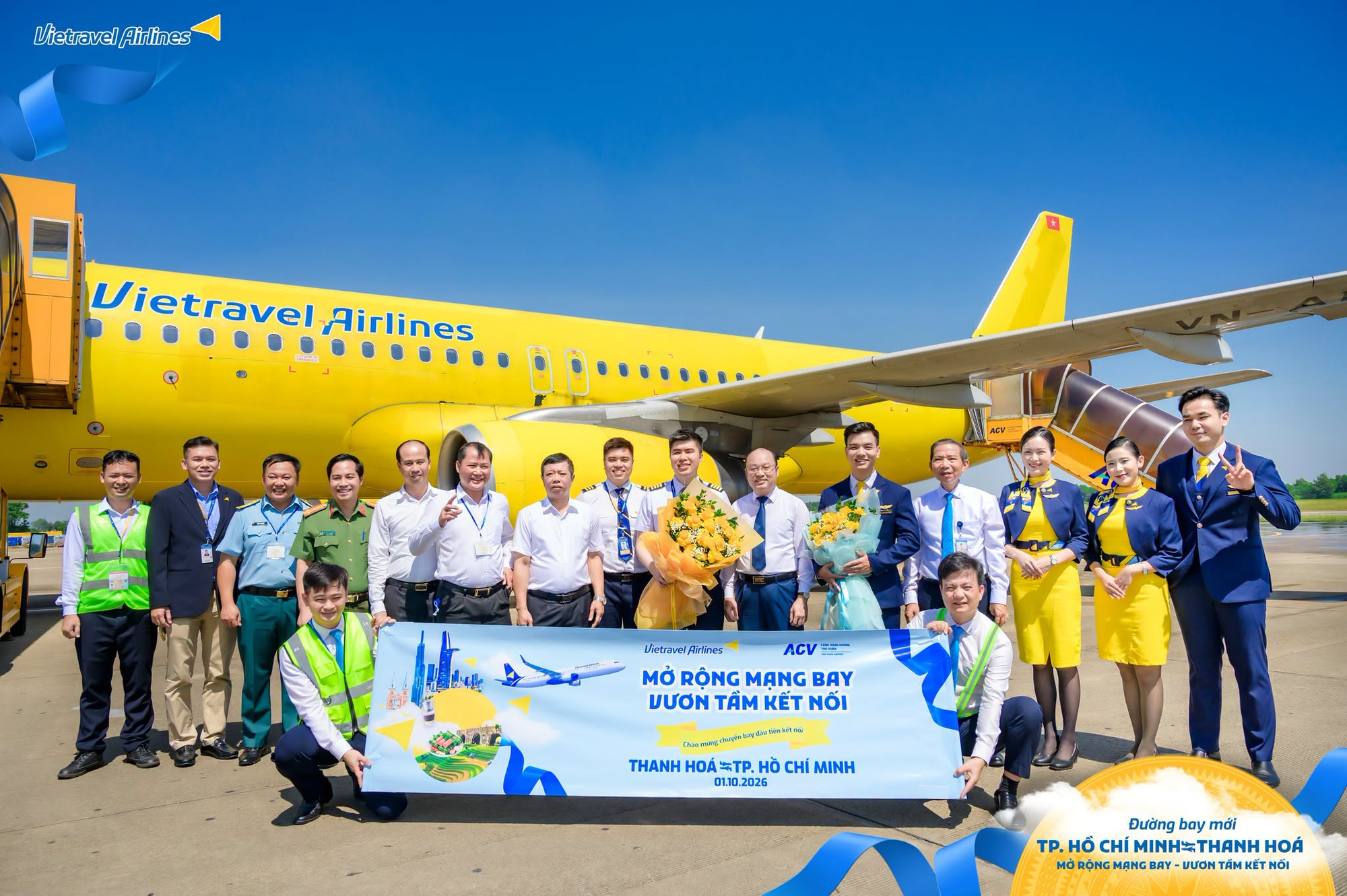 Đúng sáng 1/10, chiếc Airbus đặc biệt chở hơn 100 hành khách hạ cánh sân bay Thanh Hóa, Giám đốc cảng hàng không trực tiếp có mặt - Ảnh 5.