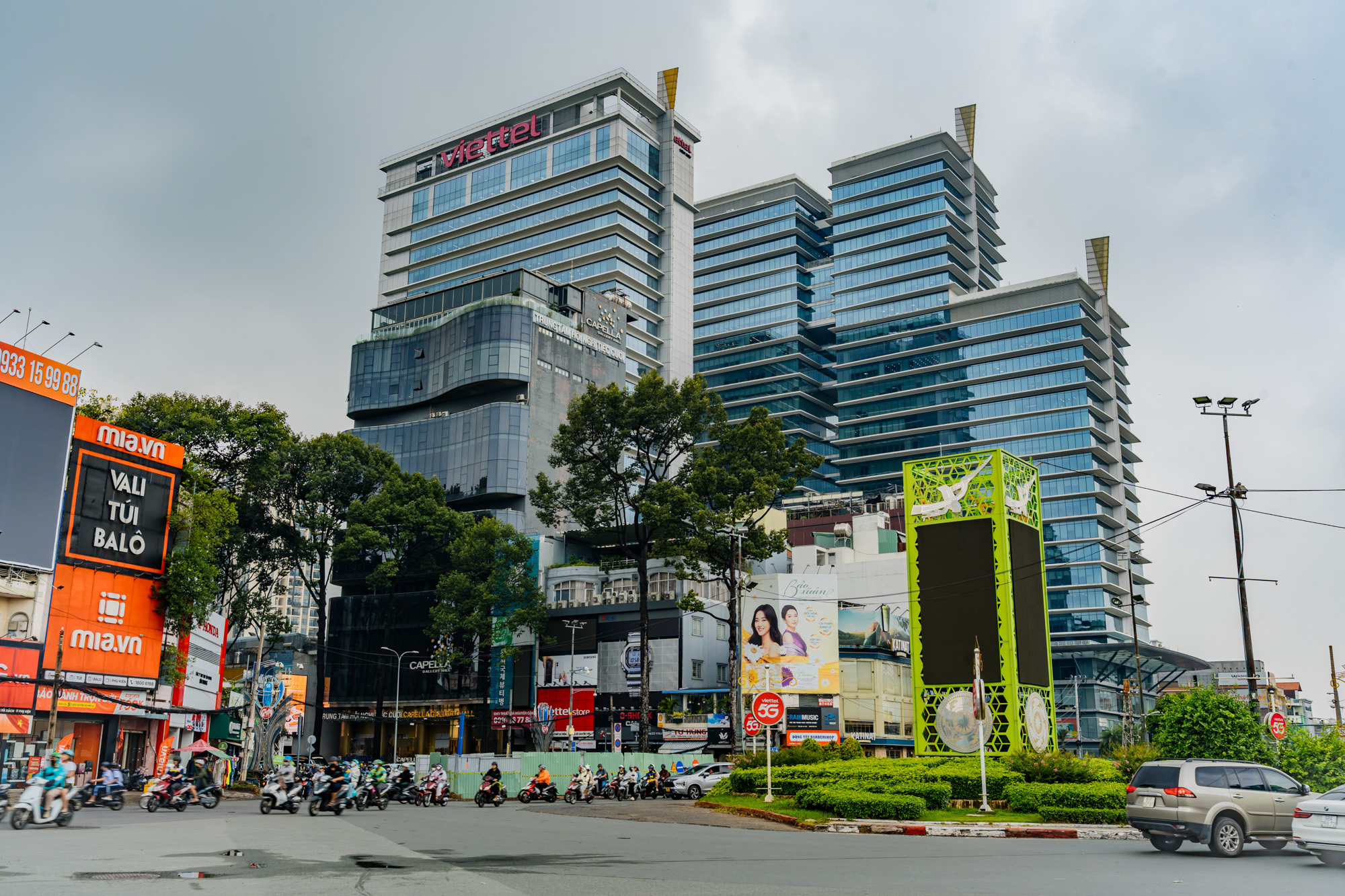Cận cảnh đại công trường Metro số 2: Nơi đón siêu máy khoan hầm, nơi rục rịch quây tôn - Ảnh 15.
