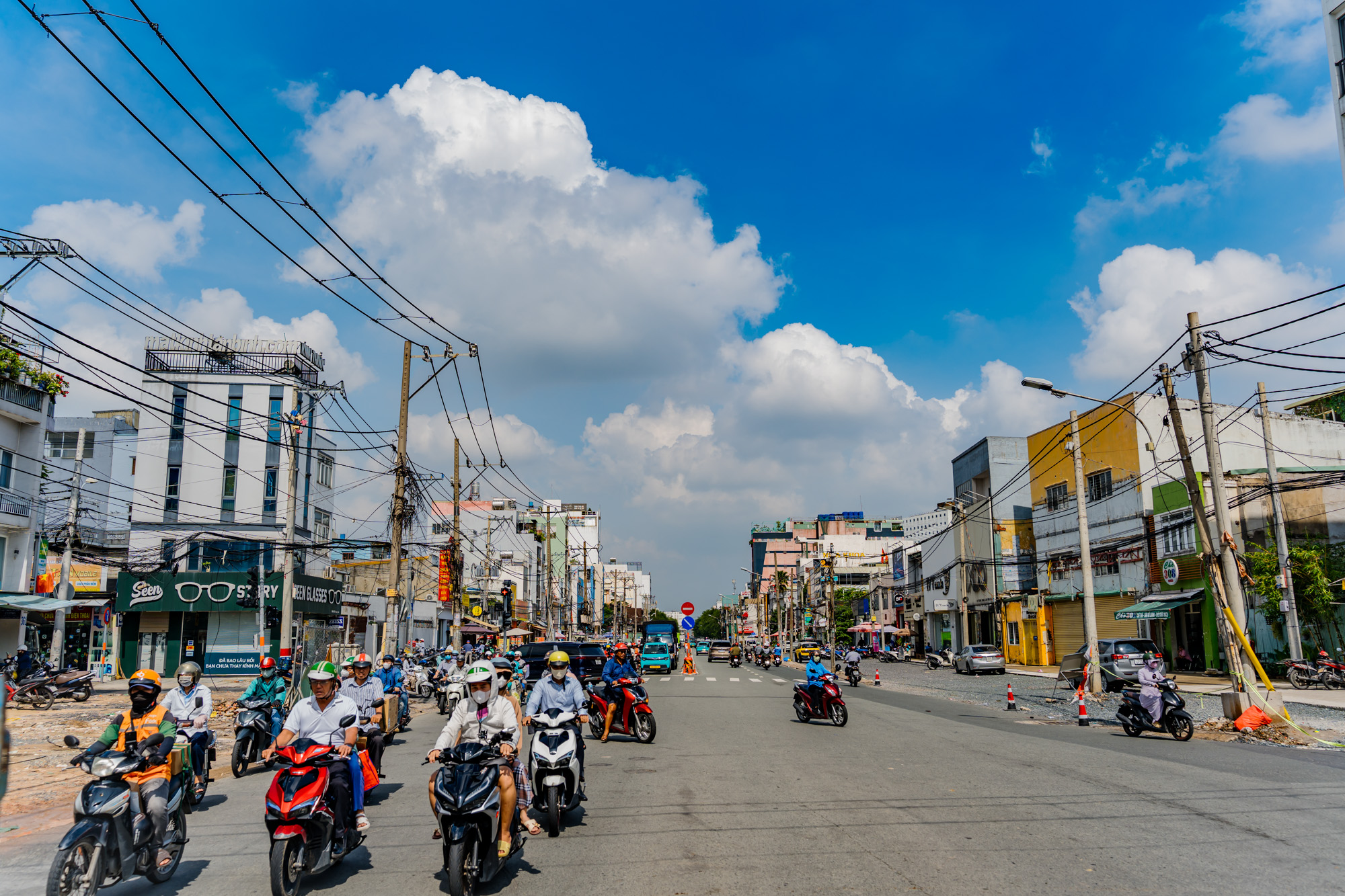Cận cảnh đại công trường Metro số 2: Nơi đón siêu máy khoan hầm, nơi rục rịch quây tôn - Ảnh 8.
