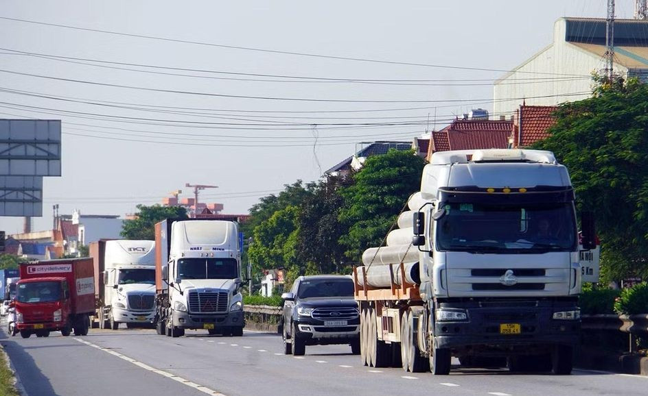 Kéo xe tải vào cao tốc: Cần tính lại bài toán phí và lợi ích- Ảnh 2.